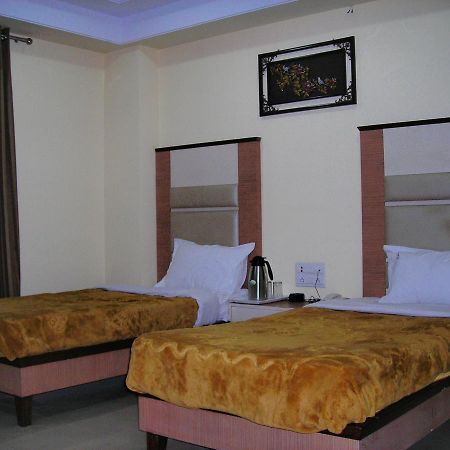 Hotel Dolphin Rāipur 외부 사진