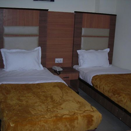 Hotel Dolphin Rāipur 외부 사진